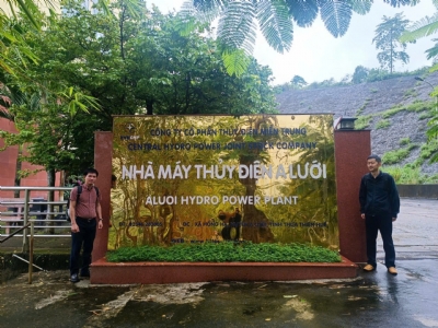VẠN XUÂN VÀ HÃNG KÍCH TỪ KINTE THĂM VÀ LÀM VIỆC TẠI CÁC NHÀ MÁY 